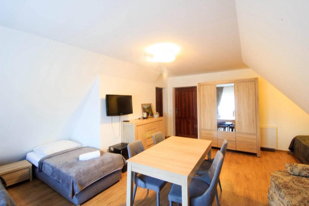 Willa Stożek, 50 m od term i wyciągów narciarskich - Family Room