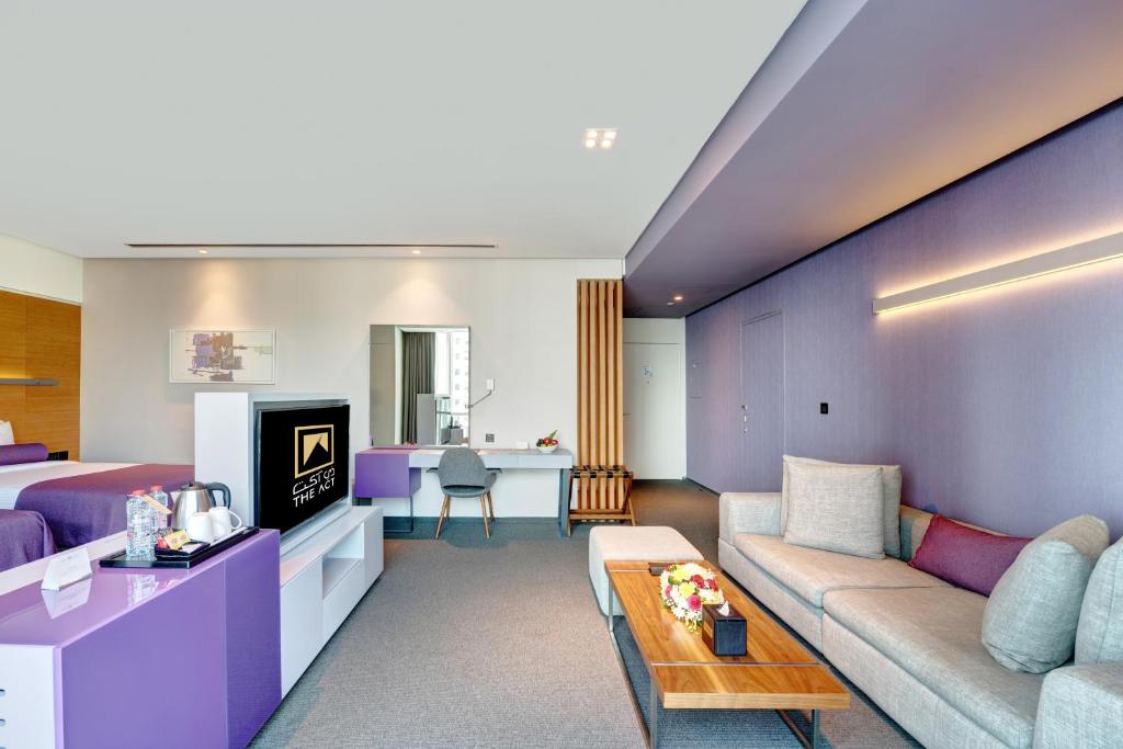 Un lugar para sentarse en The Act Hotel Sharjah
