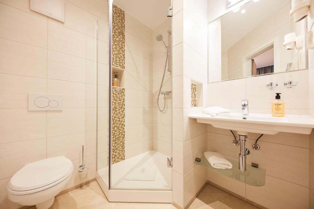 Koupelna v ubytování Hotel garni Sonnenhof