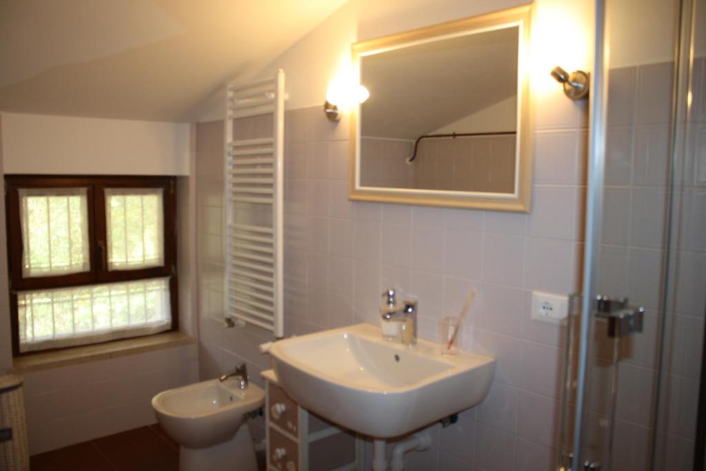 Ein Badezimmer in der Unterkunft VILLA COLLE