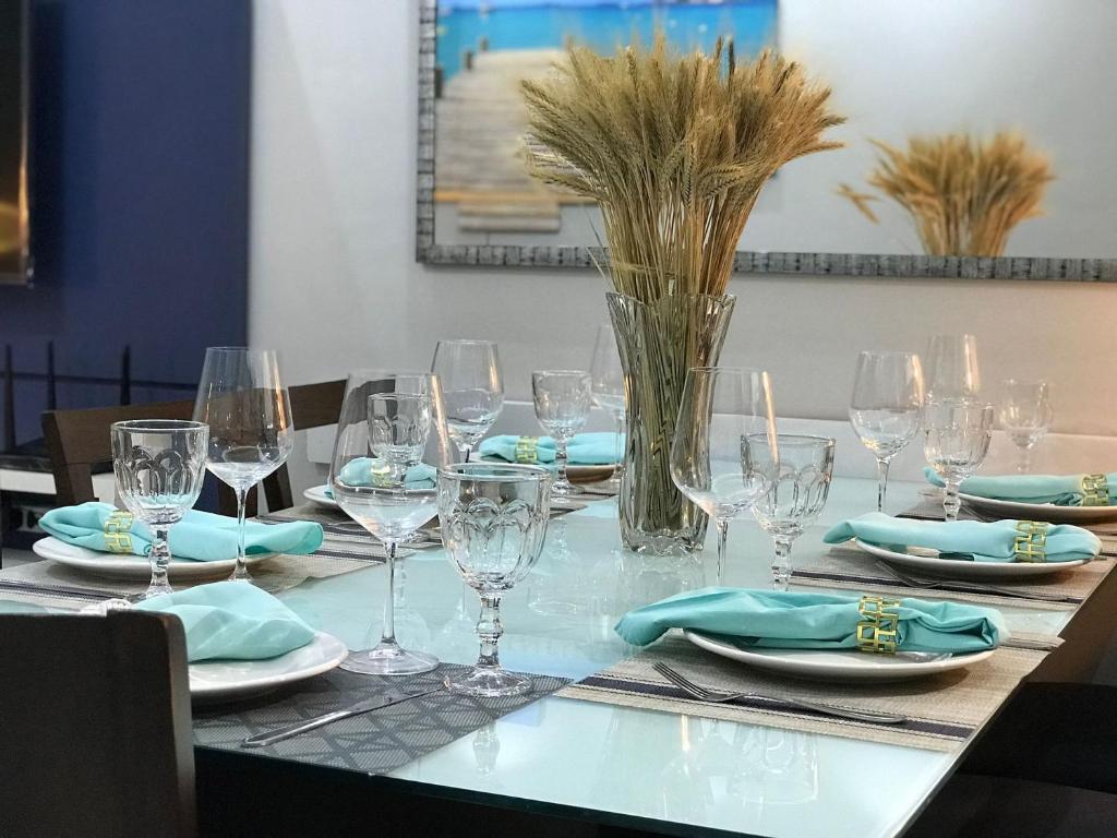  Apartamento com Clube e Vista para o Lago