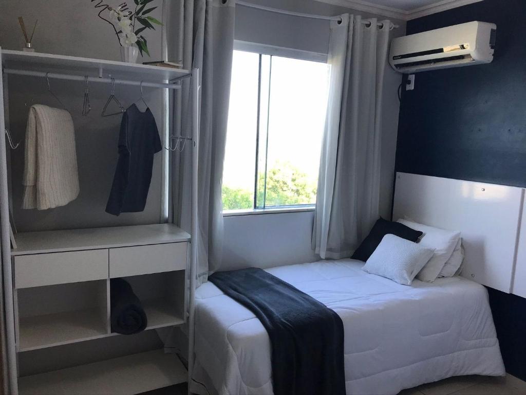  Apartamento com Clube e Vista para o Lago
