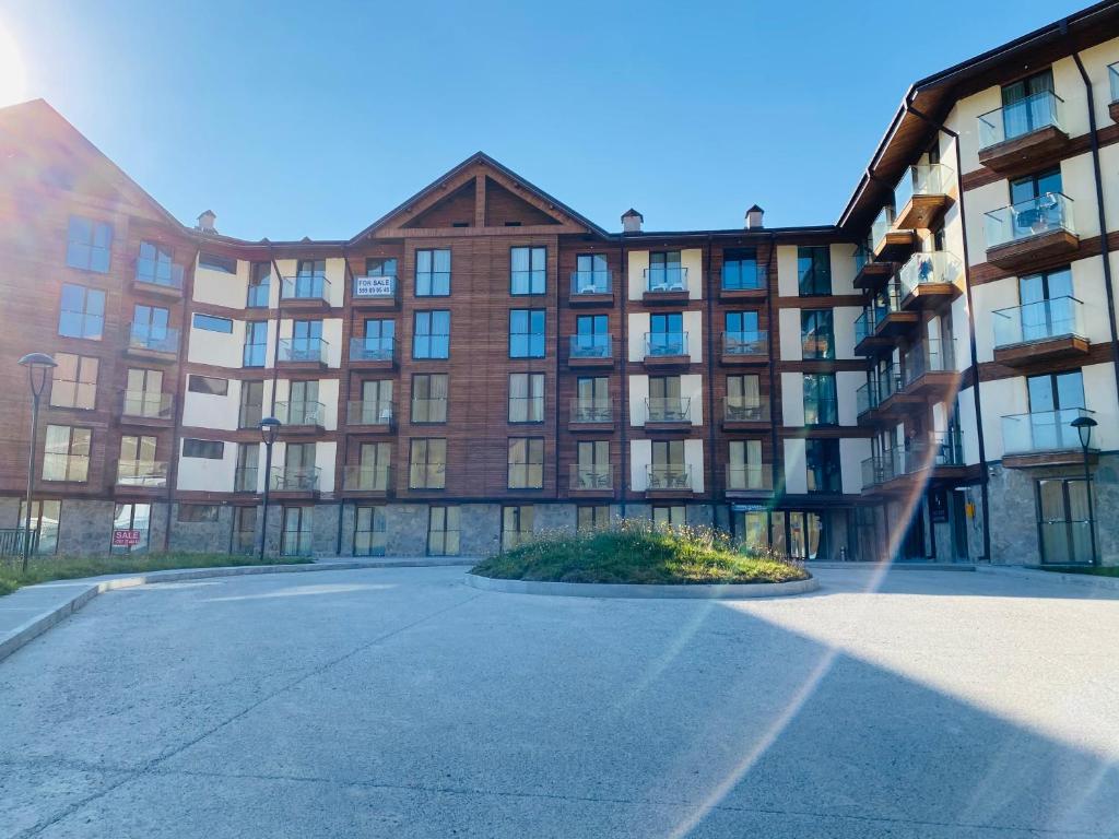 Budova, kde se aparthotel nachází