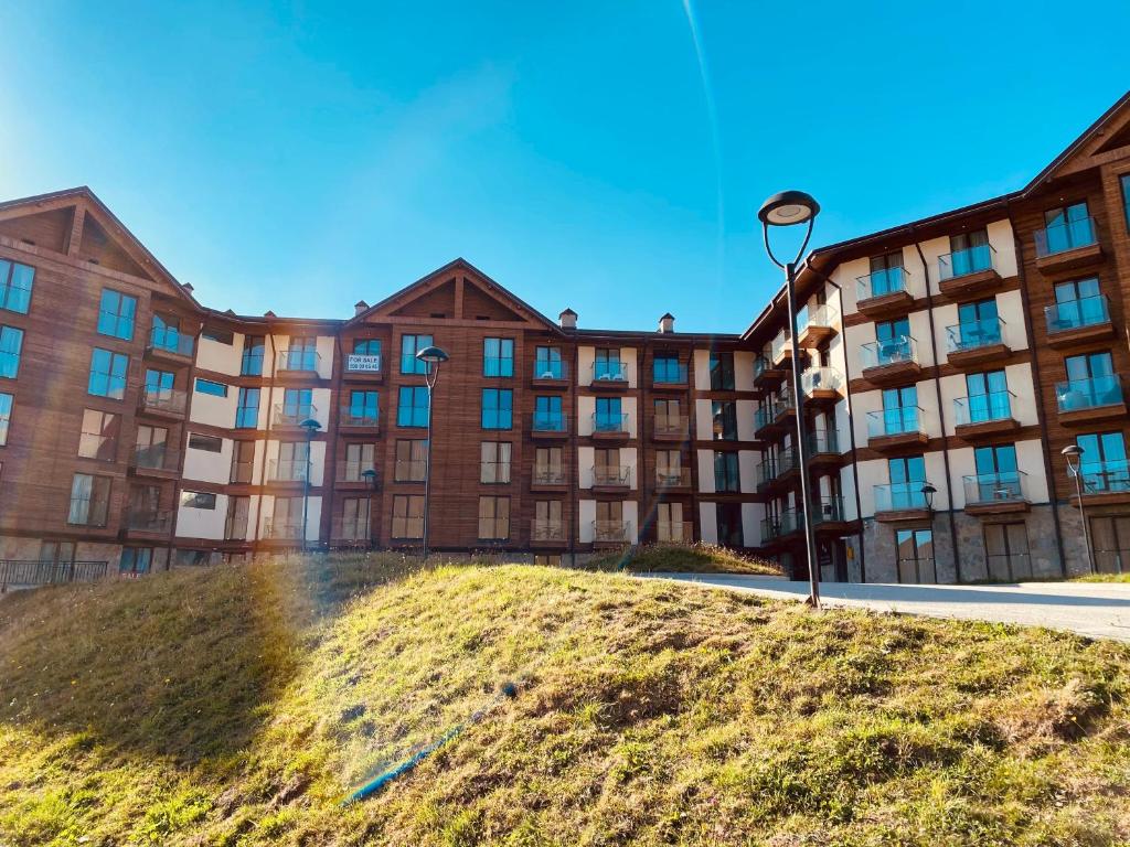Budova, kde se aparthotel nachází