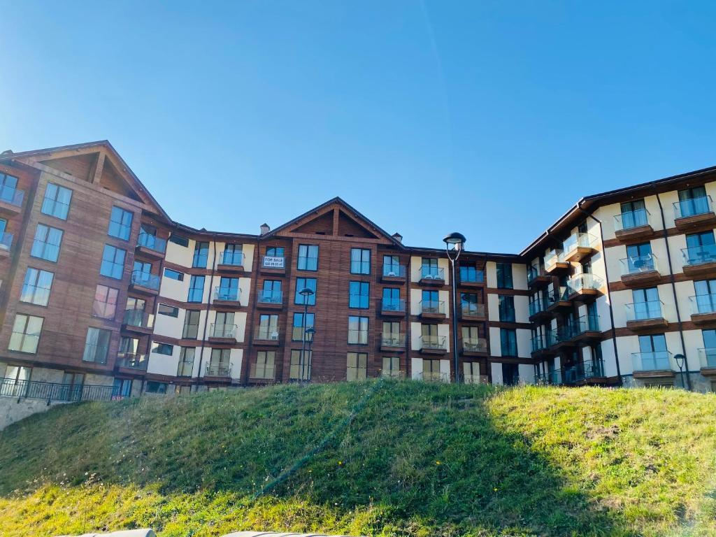 Budova, kde se aparthotel nachází