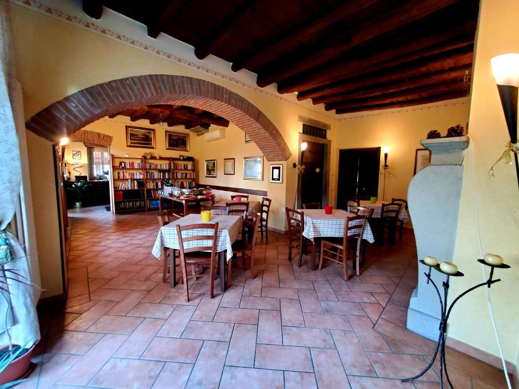 Restaurace v ubytování Antica Locanda La Tinara del Belvedere - Romantic Dreams -