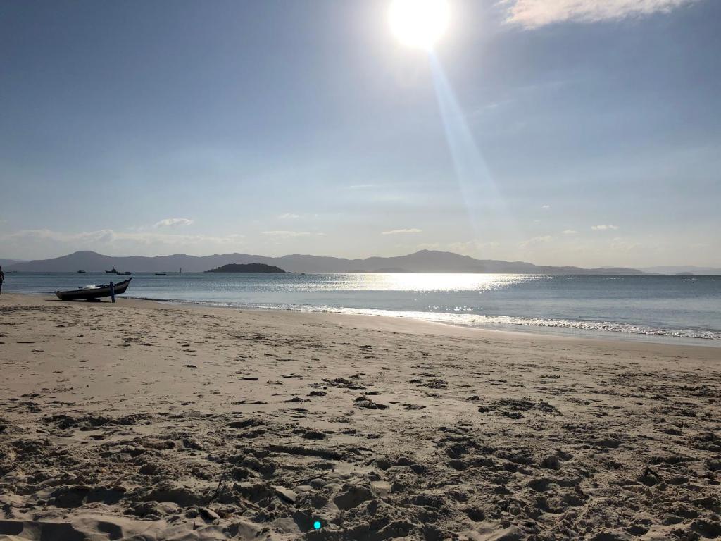  Mansão perto da praia - Praia da Pinheira