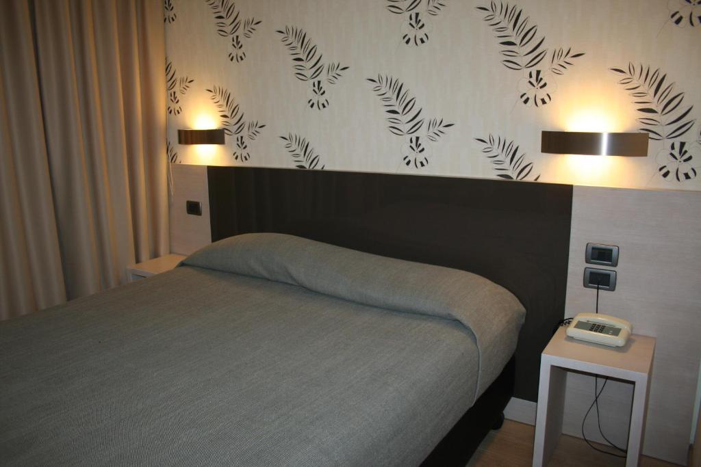 Hotel Residence Ristorante Ramandolo - Double Room With Extra Bed