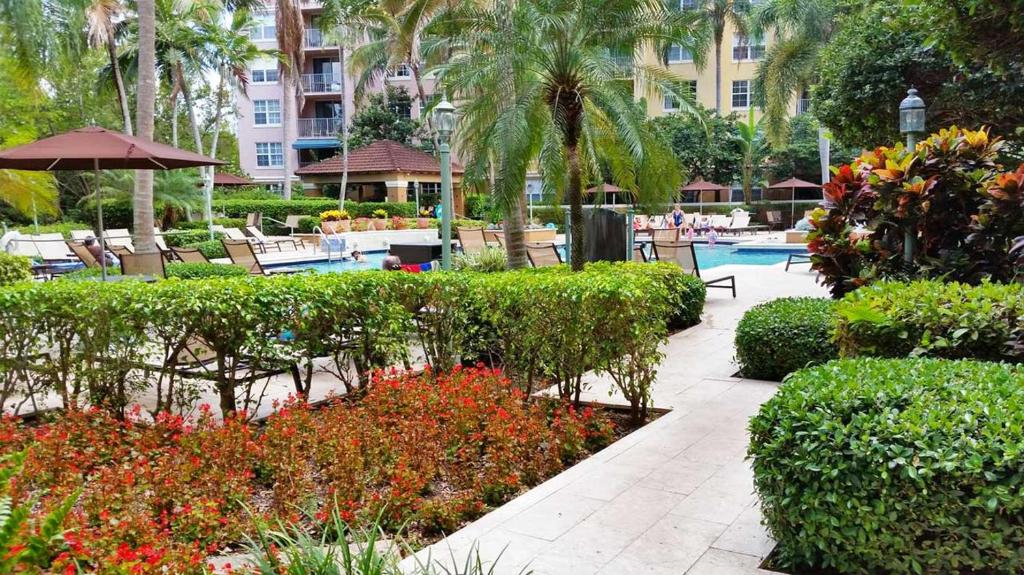 Bazén v ubytování The Nautical! Amazing 3Bed 2Bath Apartment at Aventura Yacht Club nebo v jeho okolí