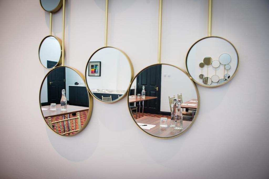 Cork's Vienna Woods Hotel & Villas - Resim 18