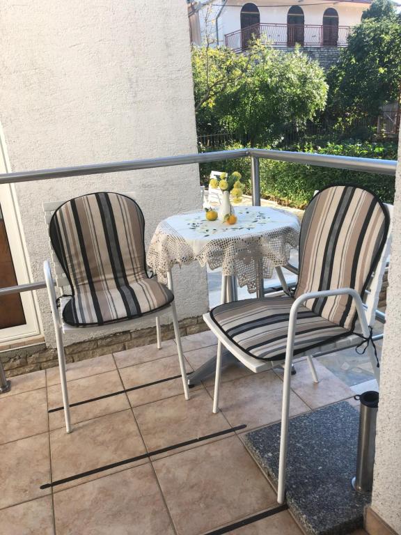 Apartments Kraljev Stanko - One-Bedroom Apartment With Patio
