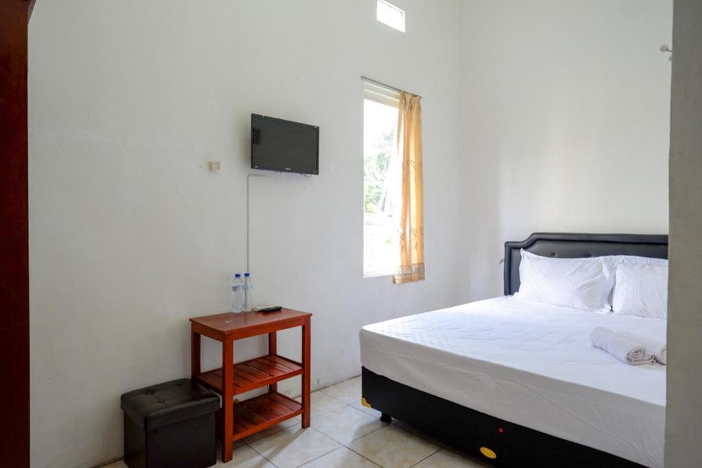 Pandawa Guest House At Ngaliyan Square Mitra RedDoorz - Camera Doppia Standard