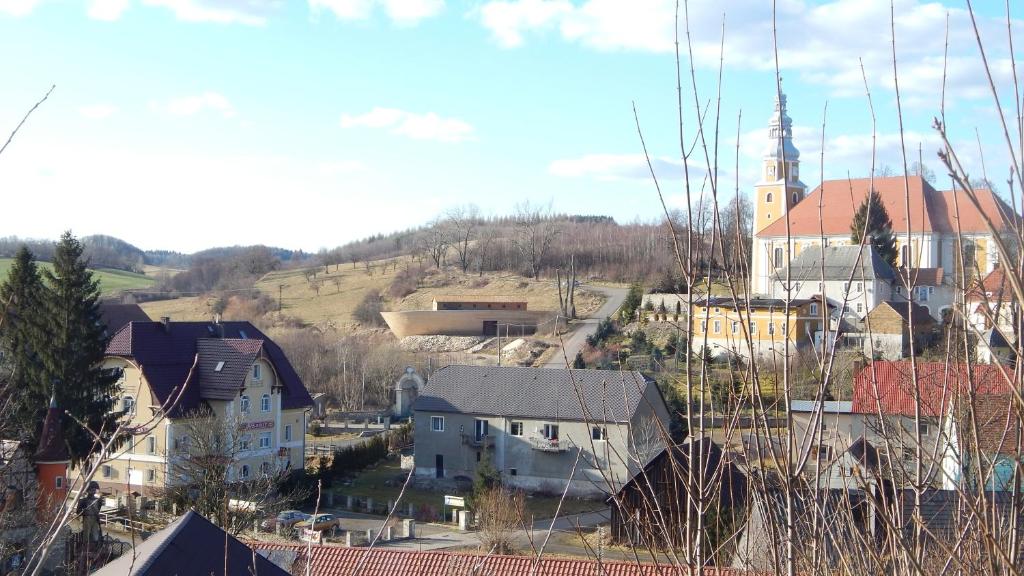 Výhľad na hory alebo výhľad na hory priamo z of the bed and breakfast