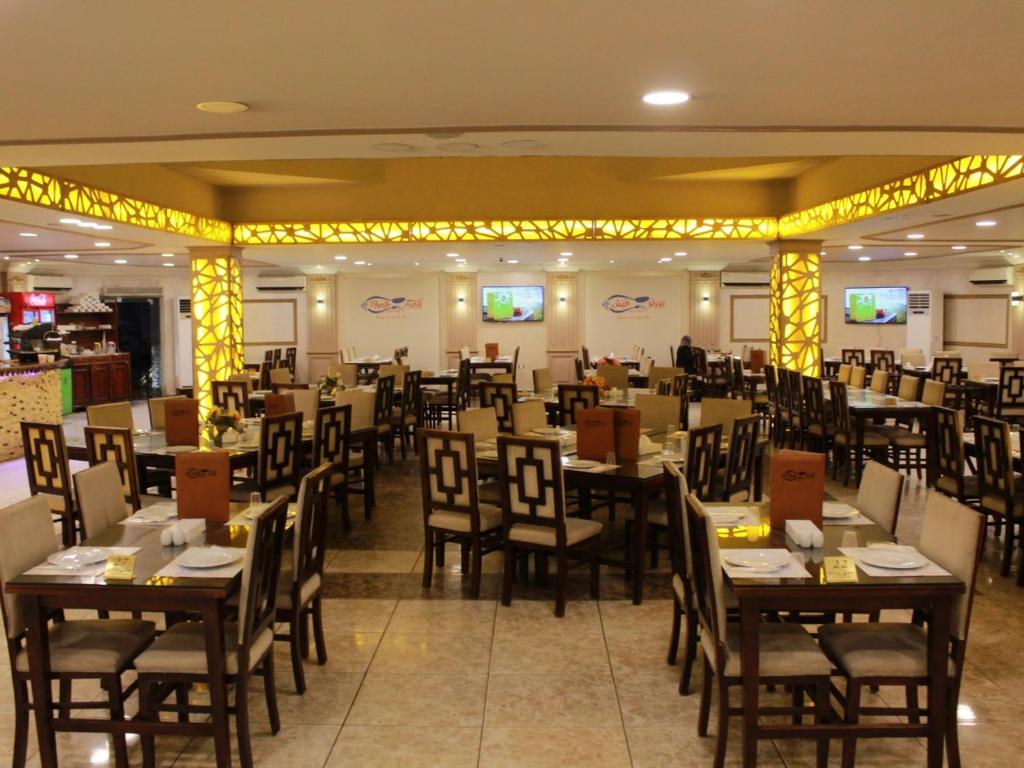 Restaurace v ubytování Jewel Gameel appartement