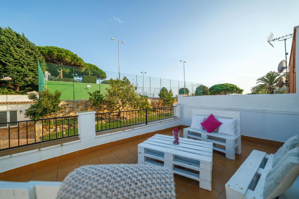 Balkón nebo terasa v ubytování Apartamentos Costa Brava Las Vistas
