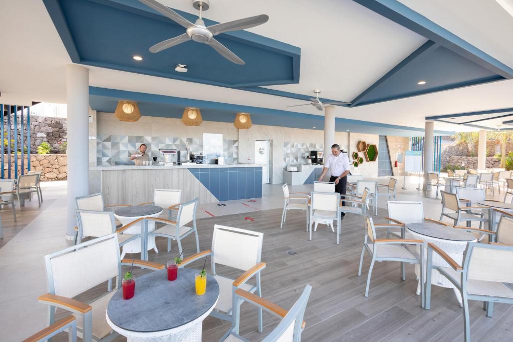 Restaurace v ubytování Hotel Riu Buenavista - All Inclusive
