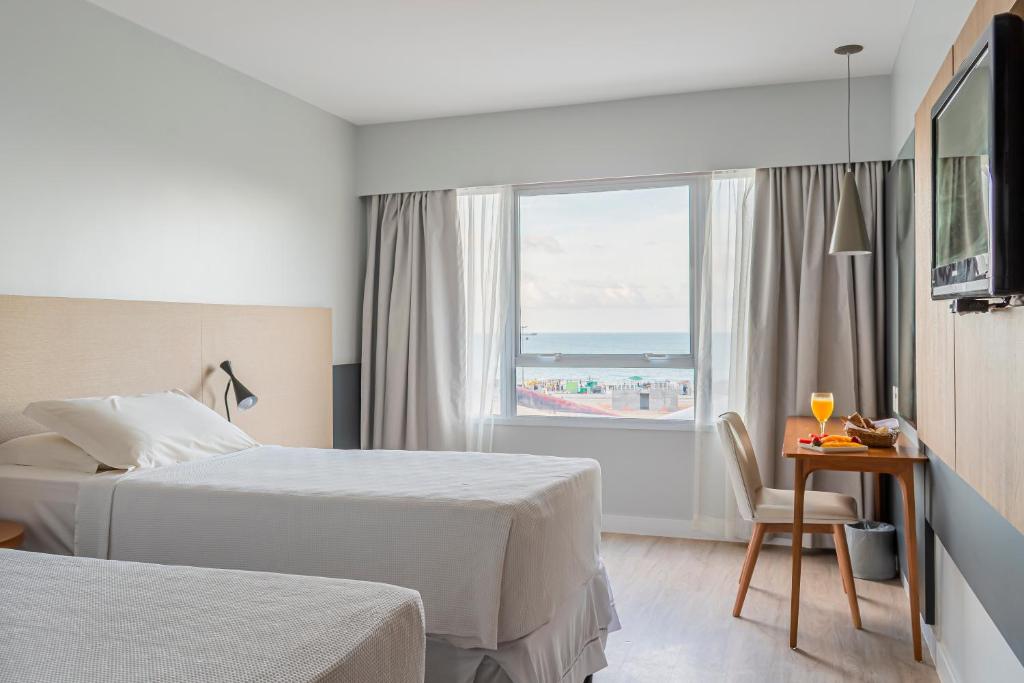Praiano Hotel - 海景高级三人间，配备 3 张单人床