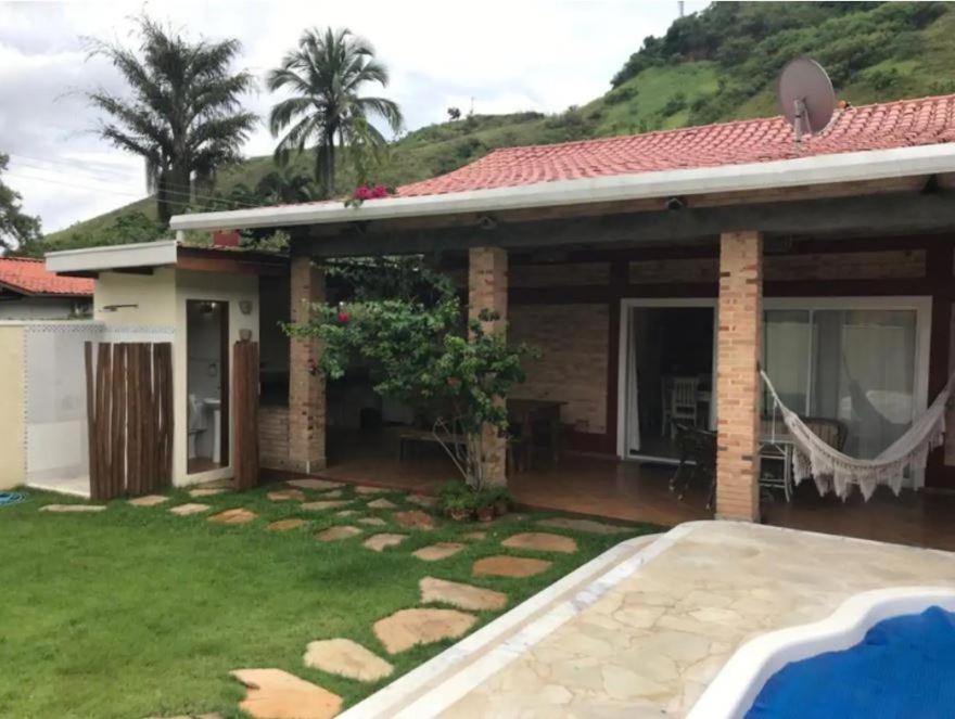  Casa em Barequeçaba a 2 quarteirões da praia