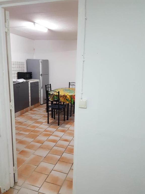 Kuchyň nebo kuchyňský kout v ubytování Appartement de la Baie
