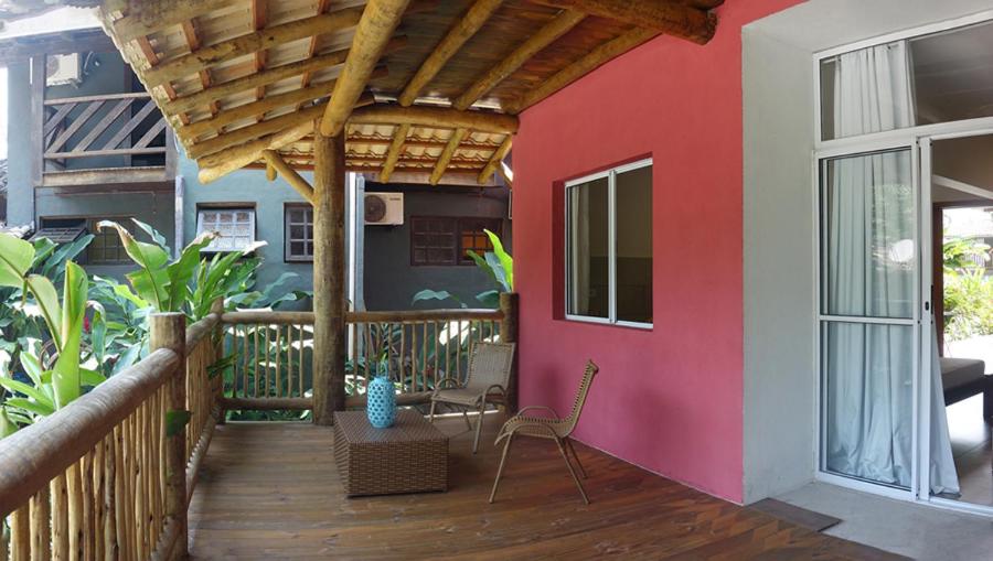 Uma varanda ou terraço em Pousada Tubes Maresias