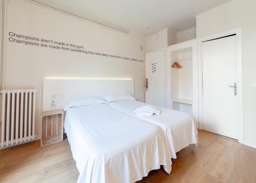 Postel nebo postele na pokoji v ubytování Dynamic Hotels Caldetes Barcelona