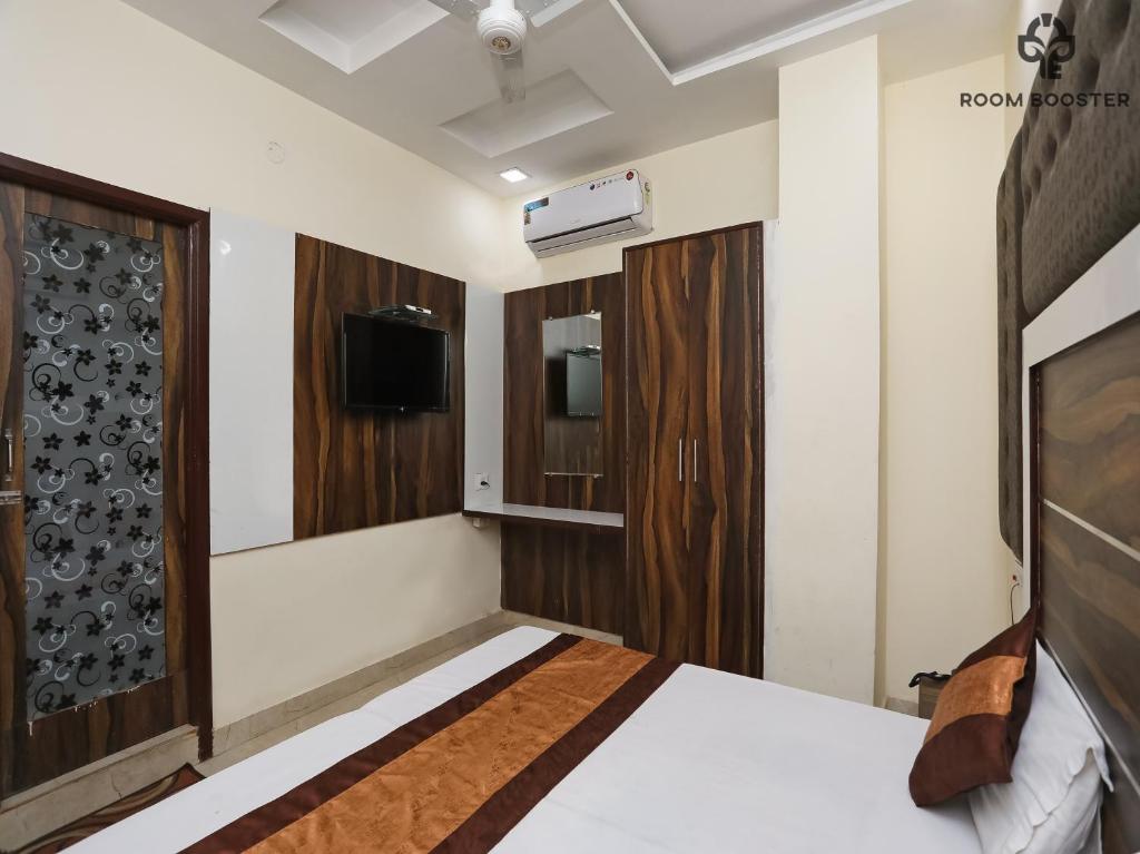 Hotel Sehmi's Best Rest Inn - Habitación Triple De Lujo