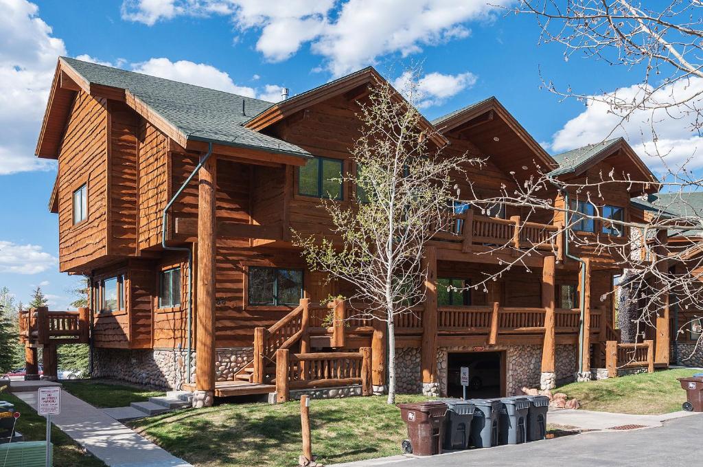 Timberwolf Condo - Housity