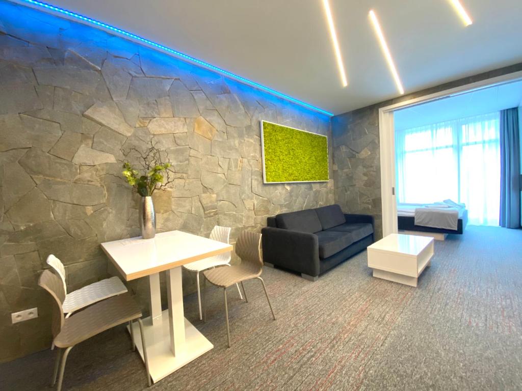 A seating area at Apartment Luna Hrebienok C109
