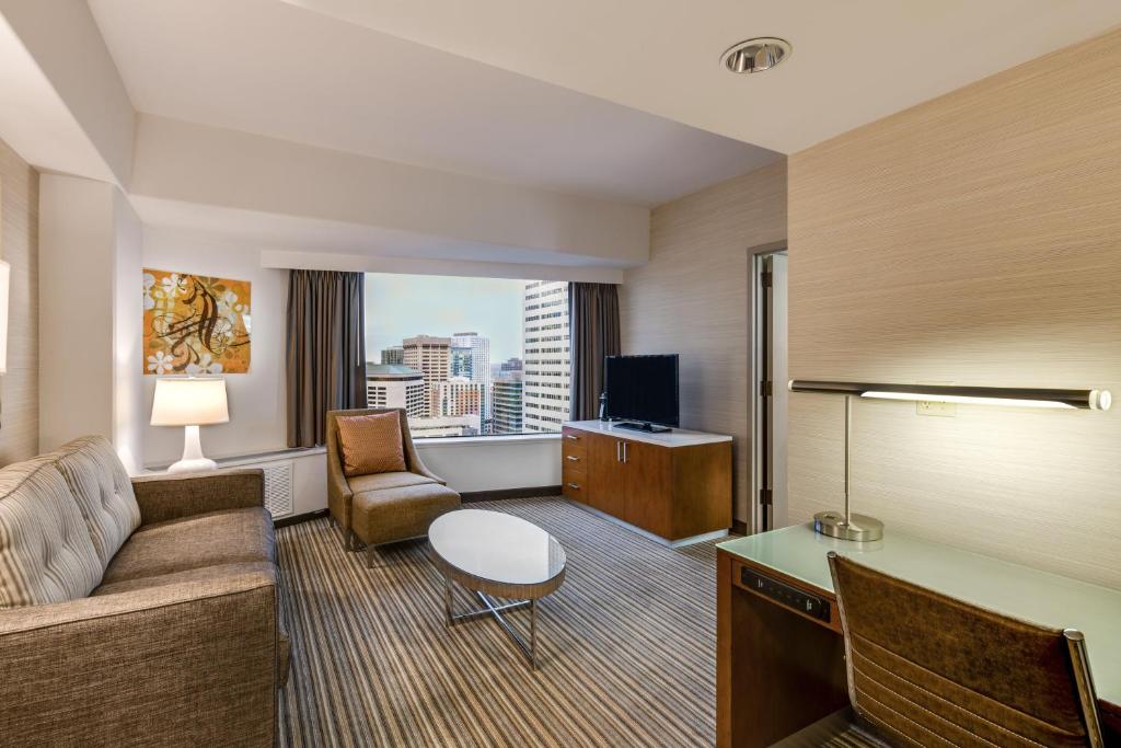 Crowne Plaza Seattle - Booking Deals + 2023 Promos