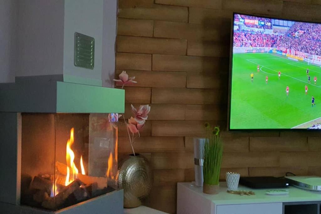 TV a/nebo společenská místnost v ubytování Seevilla Dubai - Luxus Ferienhaus
