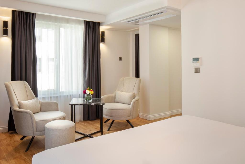 رزرو هتل و هاستل، The Rooms Nisantasi, 09037376597