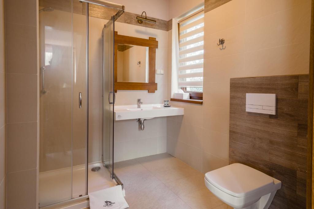 Koupelna v ubytování Hotel Ranczo Smyczyna