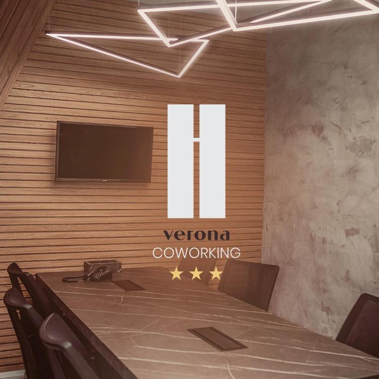  Verona Tower Hotel