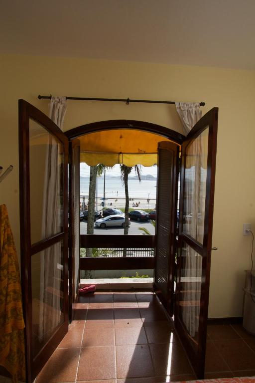  Linda Casa Pé na Areia