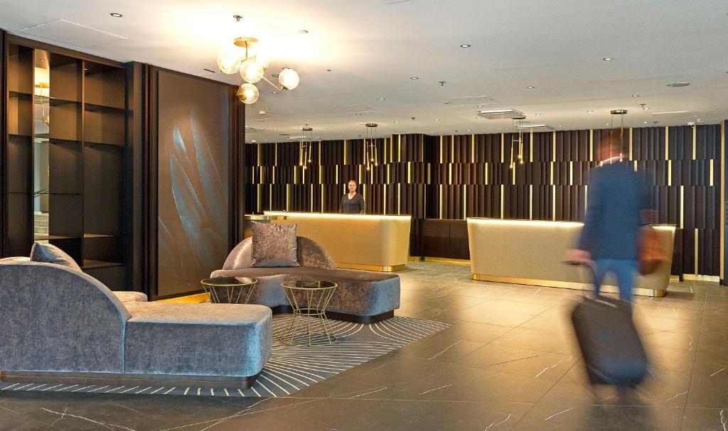 Posezení v ubytování Crowne Plaza Helsinki - Hesperia by IHG