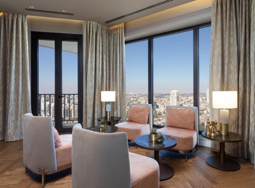 Posezení v ubytování VERT Jerusalem by AFI Hotel