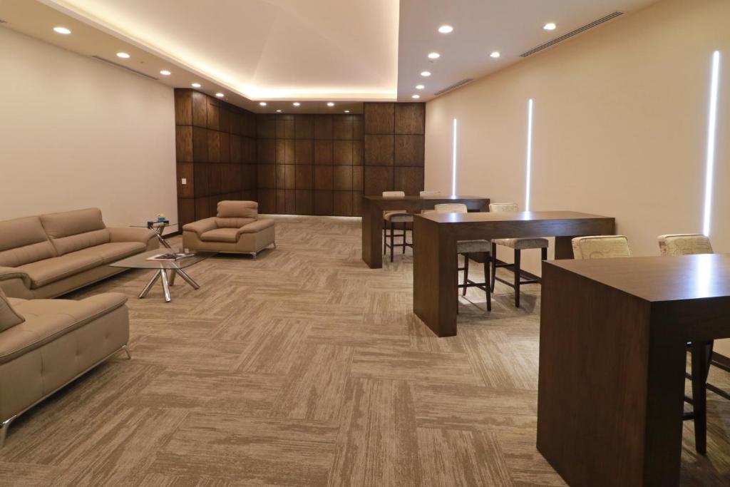 Posezení v ubytování Crowne Plaza Leon by IHG