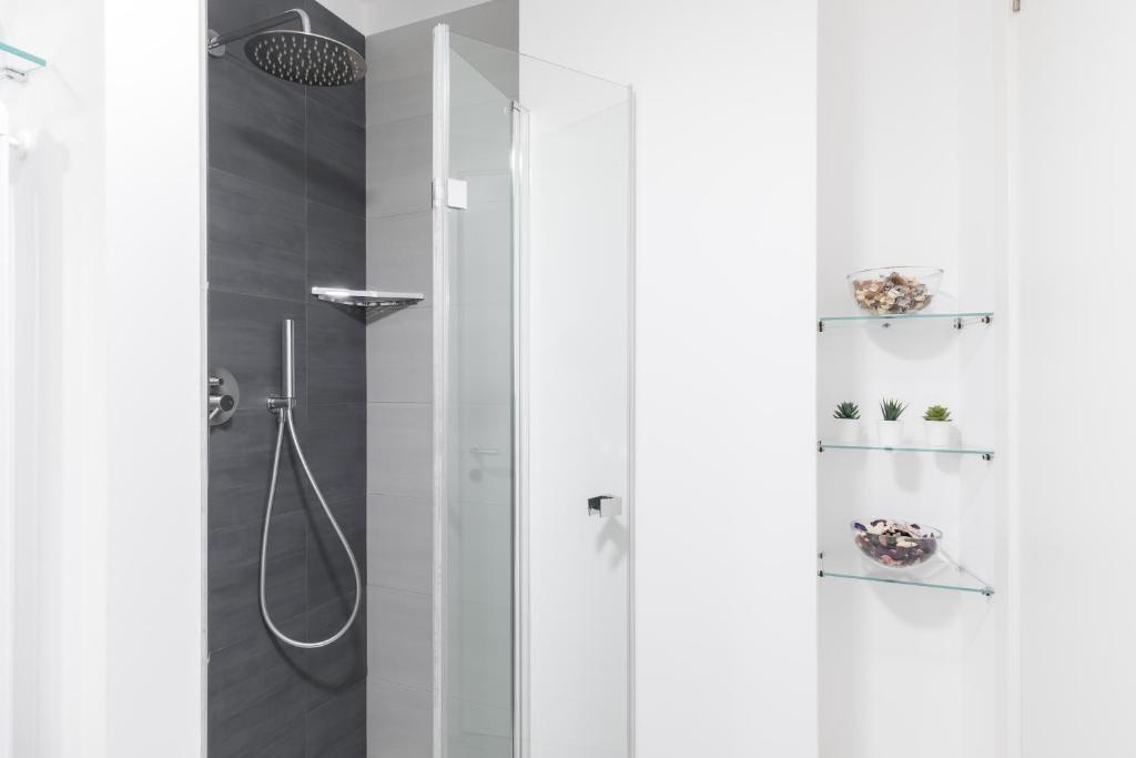 Fotografia z galérie ubytovania Amoretti Apartment, 6 persone, 3 camere, 2 bagni, balcone, Wi-Fi, Metro B Monti Tiburtini v Ríme