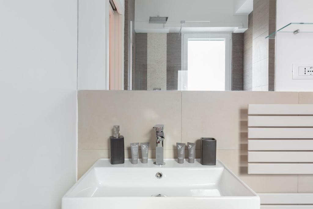 Fotografia z galérie ubytovania Amoretti Apartment, 6 persone, 3 camere, 2 bagni, balcone, Wi-Fi, Metro B Monti Tiburtini v Ríme