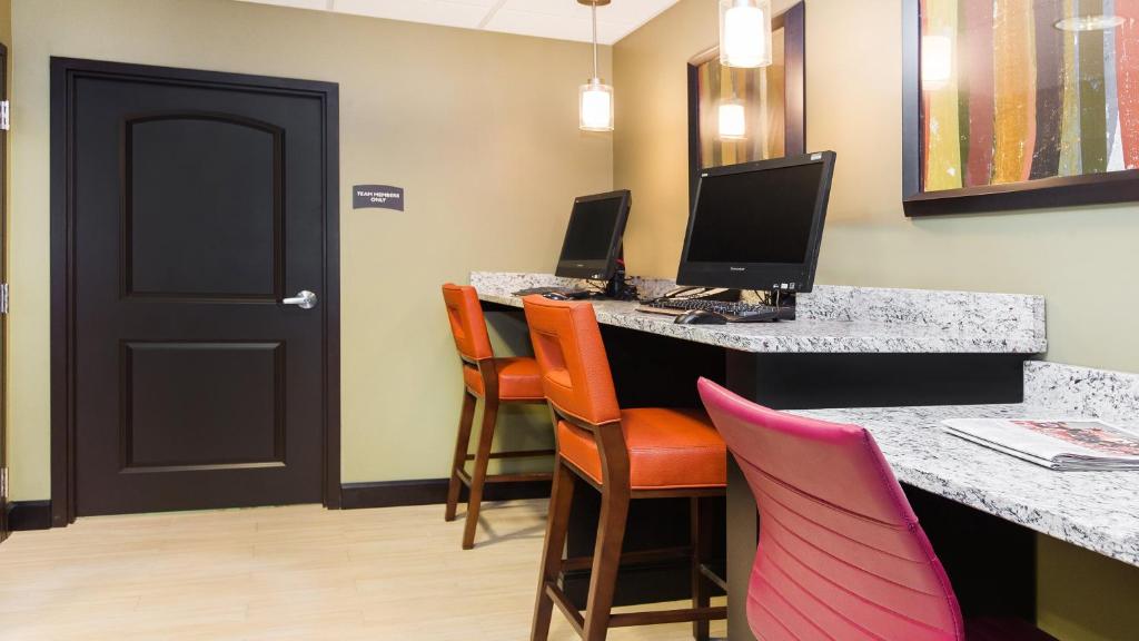 Staybridge Suites West Edmonton by IHG - Resim 24