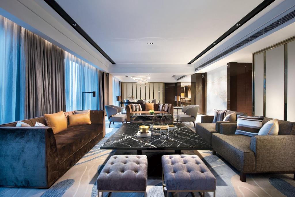 Crowne Plaza Hangzhou Qiantang - The Rail 1 subway can reach the West Lake scenic area as well as the airport and high-speed rail station, adjacent to Jinsha Lake and Longfor paradise walk - Suite Presidencial