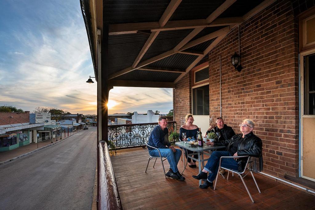 Foto da galeria de Commercial Travellers House em Gulgong