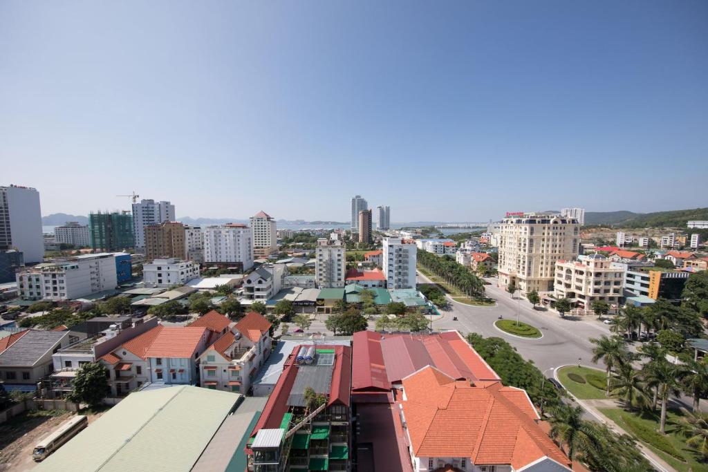 D'Lecia Ha Long Hotel - 10