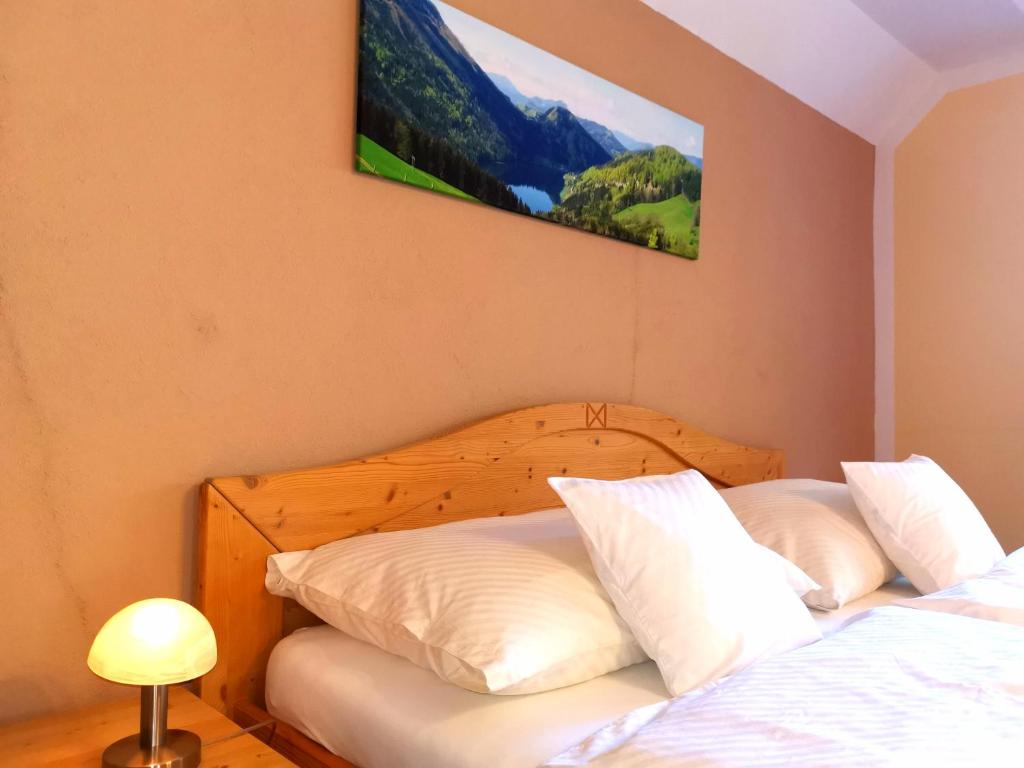 Postel nebo postele na pokoji v ubytování Ferienwohnung Schlögelhofer