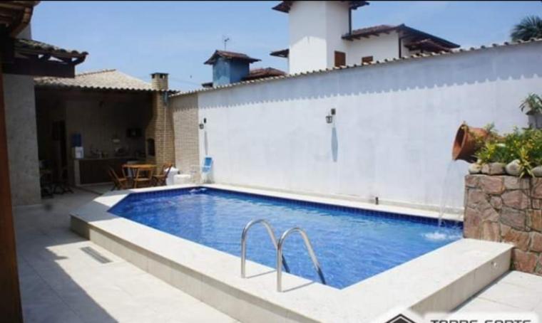  Sobrado com piscina a 1.5 km do centro histórico