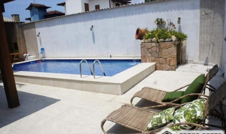  Sobrado com piscina a 1.5 km do centro histórico