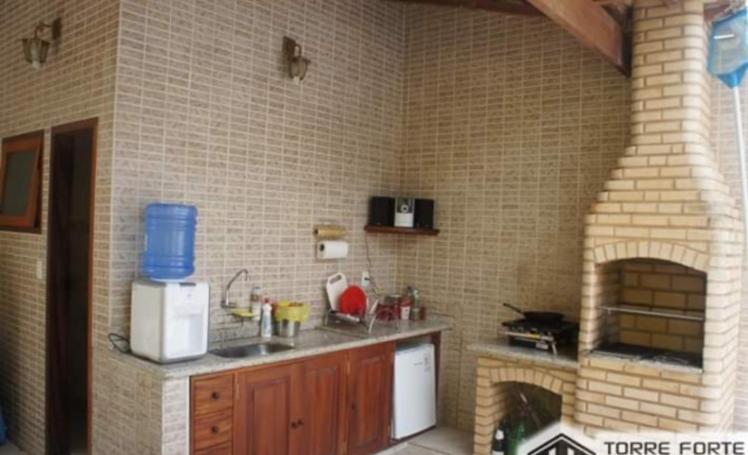  Sobrado com piscina a 1.5 km do centro histórico