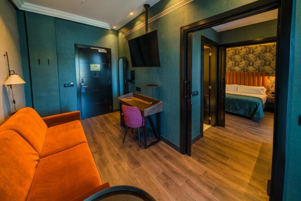 Catalonia Donosti - 13