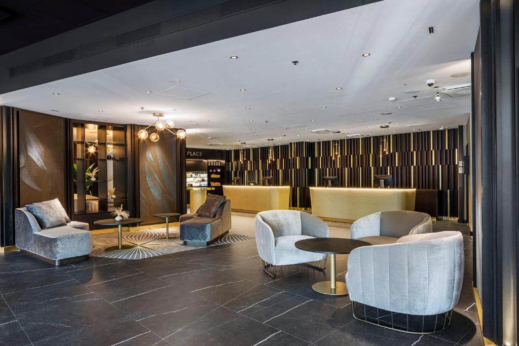 Posezení v ubytování Crowne Plaza Helsinki - Hesperia by IHG