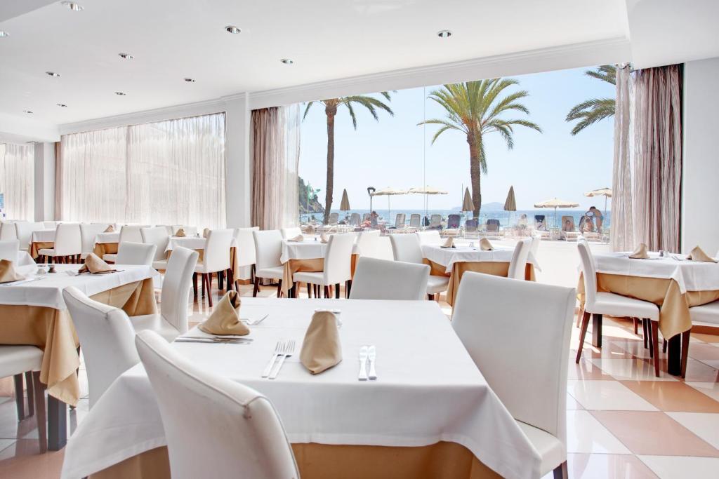 Restaurace v ubytování Grupotel Imperio Playa